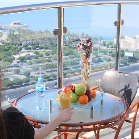 ホテル Le Royal Corniche Salmiya エクステリア 写真