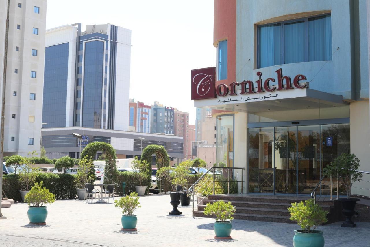 ホテル Le Royal Corniche Salmiya エクステリア 写真
