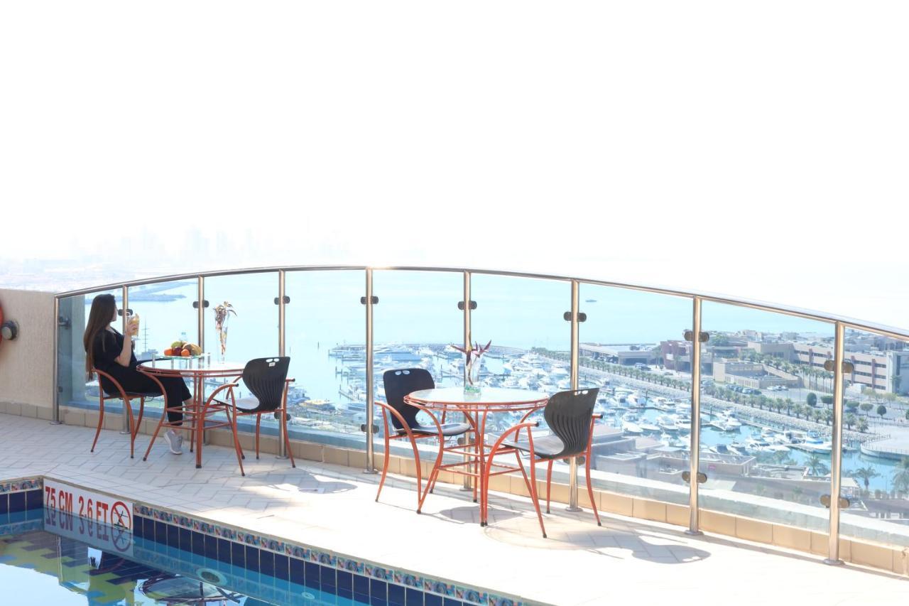 ホテル Le Royal Corniche Salmiya エクステリア 写真